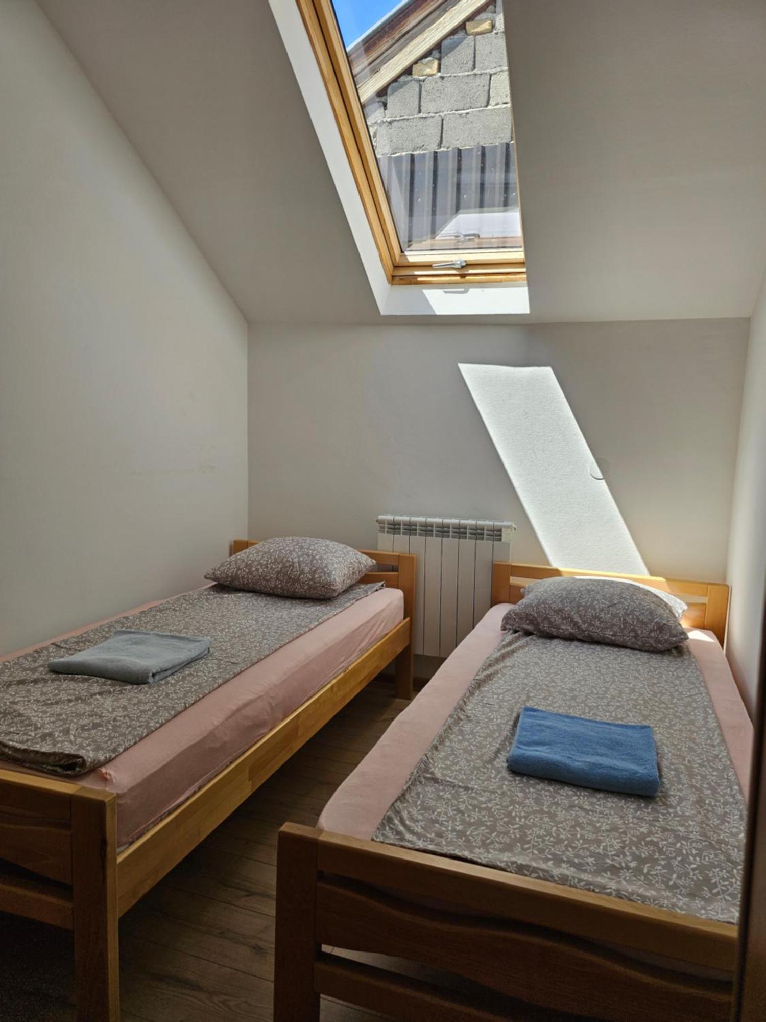 Leopold Chillout Hostel Σαράγεβο Εξωτερικό φωτογραφία