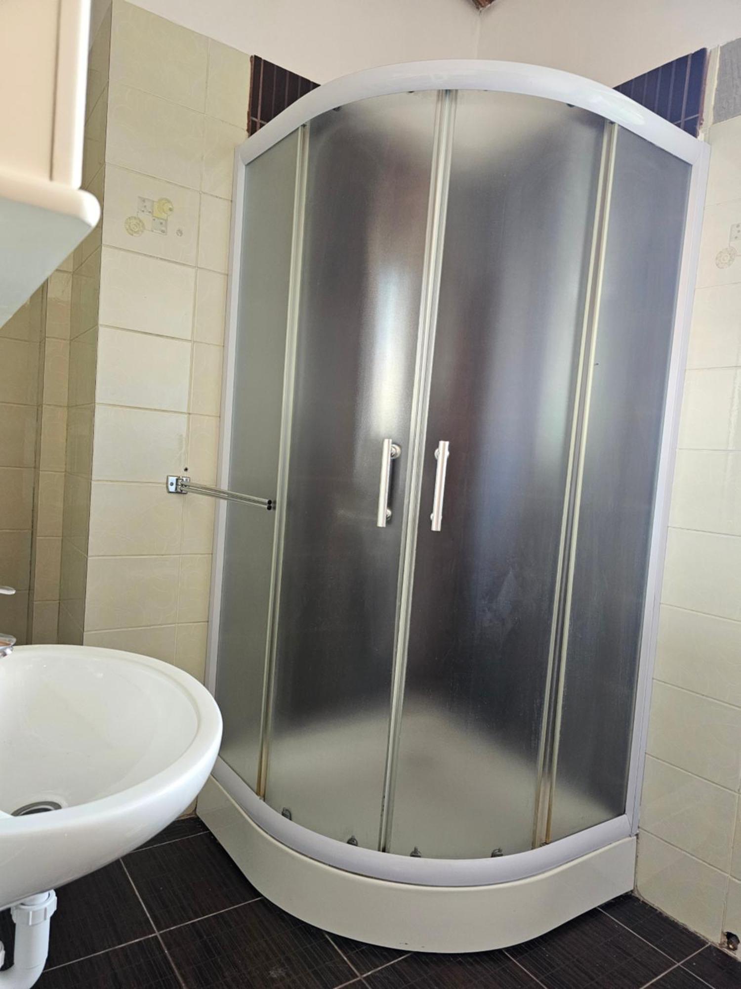 Leopold Chillout Hostel Σαράγεβο Εξωτερικό φωτογραφία